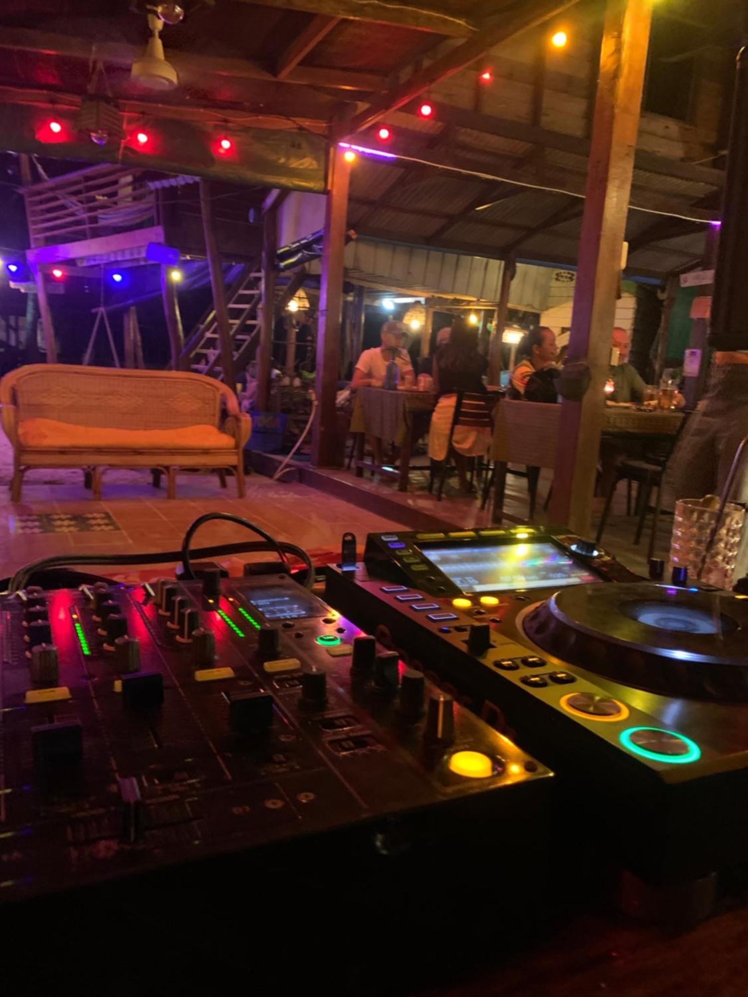 Easy Tiger - M'Pai Bay Beach, Koh Rong Sanloem Εξωτερικό φωτογραφία